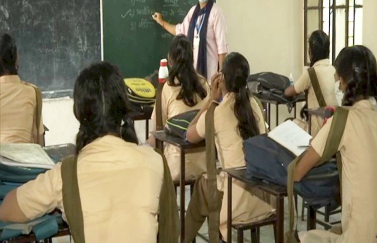‘टीचर्स डे’ से पहले राजस्थान में शर्मसार करने वाली घटना, नाबालिग छात्राओं से पीटीआई करता था अश्लील हरकतें