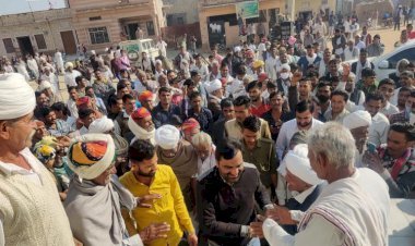 चुनावी सभाओं में नेता कोरोना गाइडलाइन की उड़ा रहे धज्जियां, प्रशासन मौन, नेता हों या कार्यकर्ता सब लापरवाह 