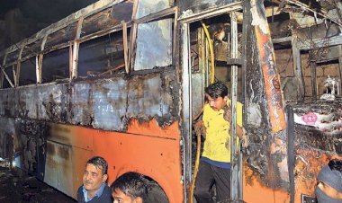 जालोर के महेशपुरा में बिजली के तारों से बस में लगी आग, छह लोग जिंदा जल गए, 36 झुलसे