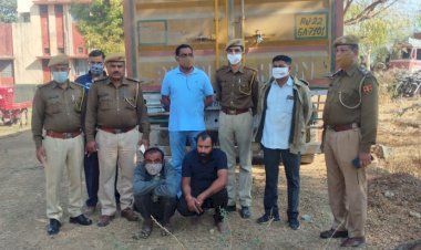 लाखों की अवैध शराब समेत दो गिरफ्तार, ट्रक में भरकर गुजरात जा रहे थे आरोपित