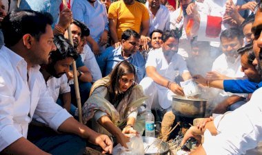 कांग्रेस यूथ विंग ने चूल्हे पर बनाई चाय