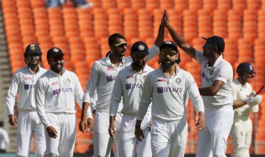 नरेंद्र मोदी स्टेडियम में इंग्लैंड ने जीता टॉस, 15 रन पर गवाए 2 विकेट