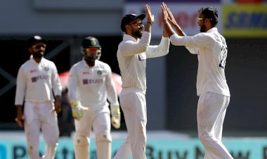 भारत—इंग्लैंड टेस्ट सीरीज के आखिरी मैच में इंग्लैंड की पहली पारी में बनाए 205 रन