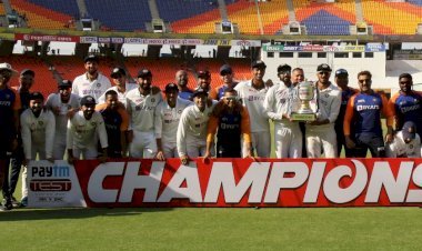 टेस्ट सीरीज के चौथे मैच में भारत ने इंग्लैंड को पारी और 25 रन से दी मात