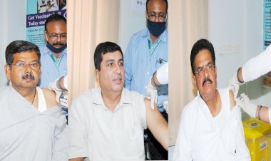 सीएम गहलोत के बाद सोमवार को विधानसभा में शुरू हुआ वैक्सीनेशन अभियान, 38 विधायकों सहित पहले दिन 77 को टीका