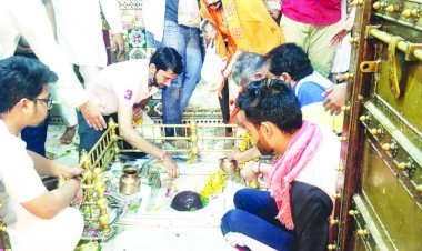 सिद्ध योग में महाशिवरात्रि पर श्रद्धालुओं ने किया बाबा का जलाभिषेक