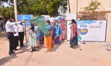 सेंटर फॉर एडवोकेसी एंड रिसर्च ने जन स्वास्थ्य अभियांत्रिकी विभाग के साथ मिलकर निकाली जागरुकता रैली, दीवारों पर बनाई पेंटिंग्स