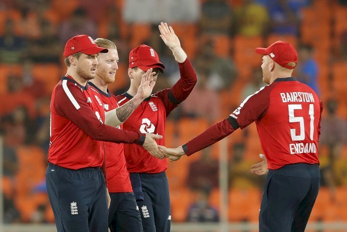 12 टी—20 मैच के बाद भारत की घर में पहली हार, इंग्लैंड ने 8 विकेट से हराया भारत को