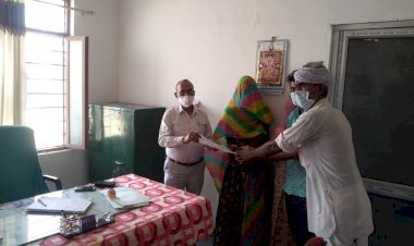 उप प्रधान के पुत्र पर महिला से मारपीट, छेड़छाड़ और ​अनैतिक कृत्यों का आरोप, जांच जिला महिला सेल से कराने की मांग, एसडीएम को सौंपा ज्ञापन