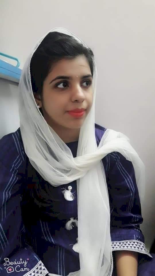 सिंध प्रांत के जैकबाबाद ​की 26 वर्षीय हिंदू बेटी मनीषा बनी पाकिस्तान की पहली हिंदू DSP