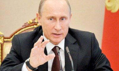 रूस के राष्ट्रपति ने रूसी वैक्सीन स्पूतनिक की तुलना की राइफल AK 47 से