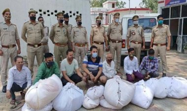 श्मशानों और कब्रिस्तानों  से चोरी करते थे कफन, स्टीकर लगाकर फिर से बेच रहा था कपड़ा व्यापारी, पुलिस ने सात लोगों को दबोचा