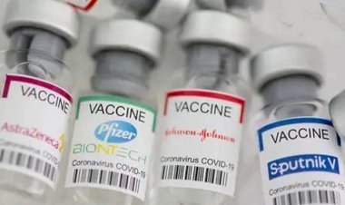 कोरोना वैक्सीन की किल्लत के बीच सरकार 2 अलग—अलग डोज लगाने पर कर रही हैं ट्रायल