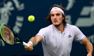 वर्ल्ड के नंबर 2 डेनियल मेदवेदेव को हराकर सेमीफाइनल में पहुंचे ग्रीस के सितसिपास