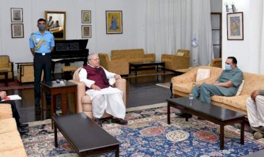 प्रदेश के राज्यपाल कलराज मिश्र से सिरोही के पूर्व महाराजा रघुवीर सिंह ने की भेंट