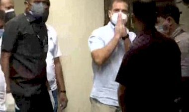 प्रधानमंत्री के सरनेम को लेकर आरोप लगाने के मामले में राहुल गांधी सूरत कोर्ट में हुए पेश 