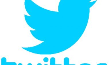 भारत के गृहमंत्री, आईटी मंत्री के बाद अब सामाजिक कार्यकर्ता  प्रशांत भूषण का ट्विटर ने किया अकाउंट ब्लॉक