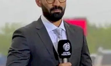 भारतीय विकेट कीपर और बल्लेबाज कार्तिक ने बैट पर दिए बयान पर मांगी माफी