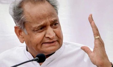 राजस्थान को केंद्र की ओर से समय पर नहीं मिल रही वैक्सीन, इसके चलते बार—बार बंद करना पड़ रहा है वैक्सीनेशन कार्य: गहलोत