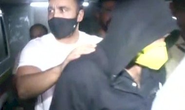 बॉलीवुड अदाकारा शिल्पा शेट्टी के पति राज कुंद्रा पोर्न फिल्म बनाने और सर्कुलेट करने के मामले में गिरफ्तार