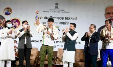 टोक्यो ओलिंपिक के पदक विजेताओं का देश में भव्य स्वागत, खेलमंत्री ने किया सम्मानित
