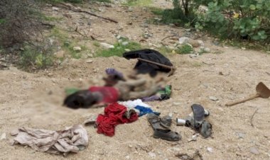 दुर्गंध ने खोला राज, गड्ढा खोदकर दफनाए शव को पुलिस ने निकाला बाहर, शव की नही हुई शिनाख्त