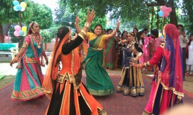 राजधानी की पुलिस लाइन में झूलों पर नजर आई महिला पुलिस अधिकारी, डीजे पर जमकर किया डांस