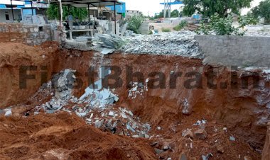 ग्रेनाइट फैक्ट्री की नींव भरते समय मिट्टी में दबने से 4 श्रमिक व 1 एक बालिका की मौत