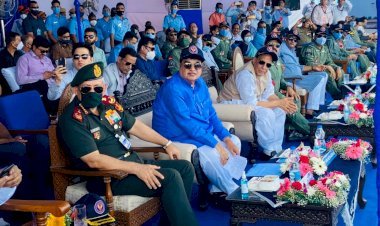 रक्षामंत्री राजनाथ सिंह और राजमार्ग मंत्री गडकरी ने इमरजेंसी लैंडिंग फील्ड का किया उद्घाटन