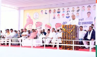 राजस्थान में 2 सीटों पर उपचुनाव में दिवंगत को सच्ची श्रद्धांजलि के नाम पर वोट मांग रहे है डोटासरा, चुनावों में ही सही एक साथ नजर आए गहलोत—पायलट