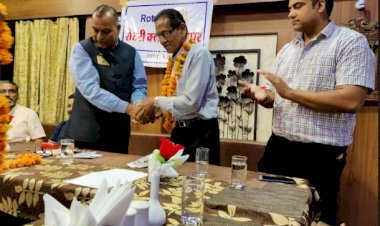 सुमेरपुर रोटरी क्लब की नई कार्यकारिणी के निर्वाचित सदस्यों ने ग्रहण की शपथ
