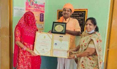 जालोर के नारणावास पंचायत की एएनएम व्यास को फ्लोरेंस नाइटिंगल अवार्ड, महंत महेंद्र भारती व सरपंच जशोदा कंवर ने किया अभिनंदन