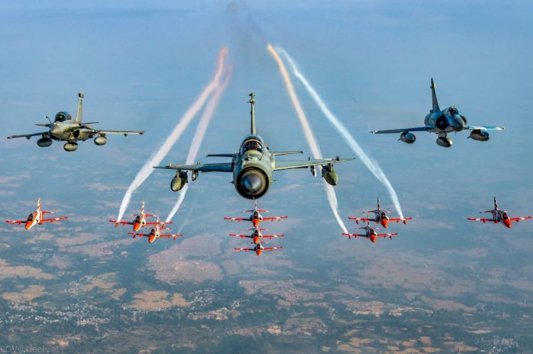 वायुसेना ने मनाया 89वां एयरफोर्स डे, आकाश में दिखाया पराक्रम, रफाल, मिग और अपाचे का शक्ति प्रदर्शन