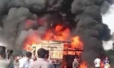 बाड़मेर के जोधपुर नेशनल हाईवे पर बस और ट्रेलर की भिड़ंत, 12 लोग जिंदा जले, 3 दर्जन से अधिक घायल