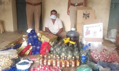 सिरोही जिले के भटाणा पुलिस चौकी के नजदीक देशी शराब से तैयार की जा रही थी ब्रांडेड शराब, पुलिस पर मिलीभगत का आरोप