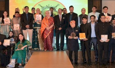 दुबई में बाड़मेर की रूमा देवी सहित राजस्थानी 49 प्रतिभाओं को महाराणा अवार्ड सम्मान से किया गया सम्मानित