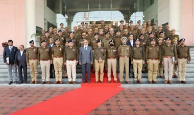 डीजीपी ने 8 आईपीएस समेत 66 अधिकारी व पुलिसकर्मियों को किया डीजीपी डिस्क से सम्मानित