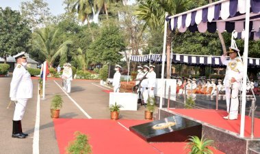 वाइस एडमिरल बिस्वजीत दासगुप्ता ने पूर्वी कमान के फ्लैग ऑफिसर कमांडिंग इन चीफ के रूप में संभाला पदभार