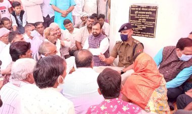 Sirohi MLA Lodha और एसपी की समझाइश के बाद नागरिकों का धरना समाप्त, प्रतिमा तोड़ने का मामला