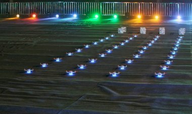 Amrit Festival of Independence के तहत देश का सबसे बड़ा ड्रोन शो, रूस के 500 ड्रोन का हुआ प्रदर्शन