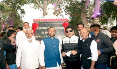 कवि  Shailesh Lodha  का शिवगंज में ऐतिहासिक स्वागत, लोगों का उत्साह देखकर बोले आपकी अपणायत का कायल हो गया