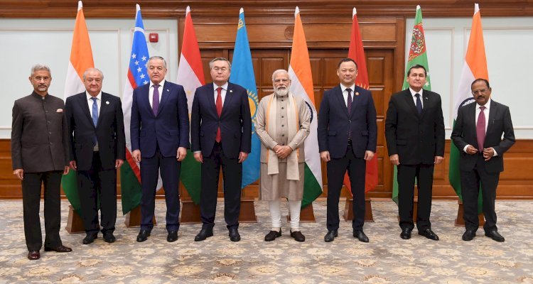 प्रधानमंत्री नरेंद्र मोदी से मध्य एशियाई देशों के विदेश मंत्रियों ने मुलाकात की