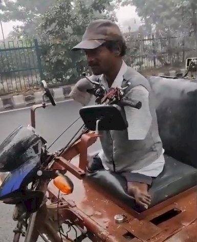 Delhi की सड़कों पर बिना—हाथ पांव वाला व्यक्ति दौड़ा रहा है गाड़ी, आनंद महिंद्रा ने आफर किया जॉब