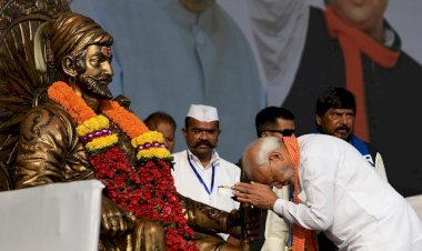 प्रधानमंत्री नरेंद्र मोदी ने छत्रपति शिवाजी को दी श्रद्धांजलि, शिवाजी का उत्कृष्ट नेतृत्व और समाज कल्याण को बताया प्रेरणादायक