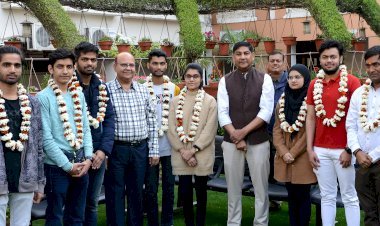 यूक्रेन में फंसे राजस्थान के छात्रों की सुरक्षित घर वापसी, दिल्ली और जयपुर पहुंचे छात्रों का स्वागत