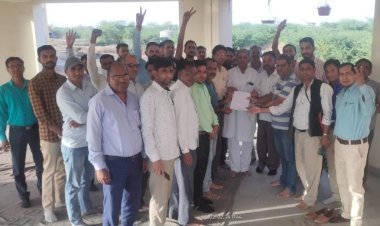 जालोर के जसवंतपुरा ब्लॉक कर्मचारियों ने पुरानी पेंशन योजना बहाल करने पर सीएम का जताया आभार