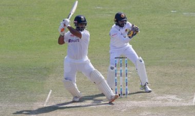 भारत बनाम श्रीलंका टेस्ट मैच में भारत ने 85 ओवर में 6 विकेट गंवा कर बनाए 357 रन, कोहली के 8 हजार रन पुरे