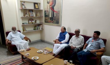 गहलोत से मुलाकात के बाद राजपूत वोटर खिसकने का अंदेशा, प्रताप फाउण्डेशन में अब बीजेपी के अरुण सिंह ने लगाई ढोक