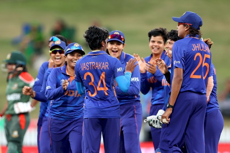 महिला वर्ल्ड कप में बांग्लादेश को टीम इंडिया ने 110 रनों से हराया, स्नेह राणा ने चटकाए 4 विकेट