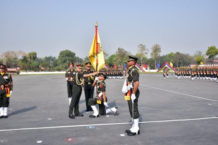 भारतीय थल सेनाध्यक्ष जनरल एम एम नरवणे डोगरा रेजिमेंटल सेंटर को भेंट किया राष्ट्रपति द्वारा प्रदत्त ध्वज
